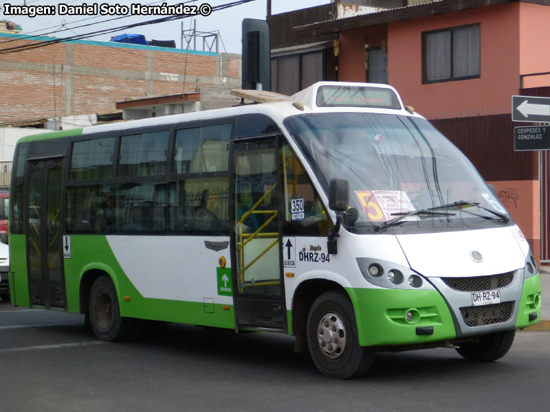 Metalpar Rayén (Youyi Bus ZGT6805DG) / Línea Nº 5 Trans Iquique