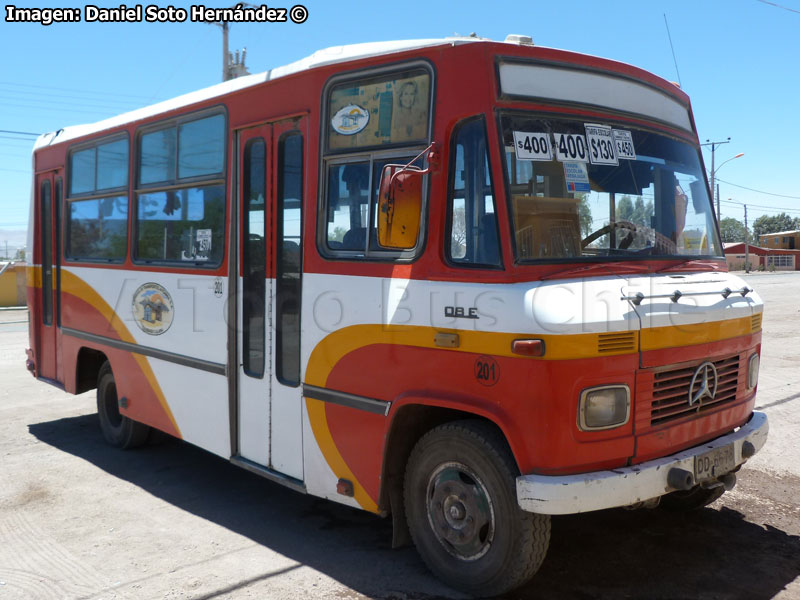 DE.CA.RO.LI. Pía I / Mercedes Benz LO-708E / Transportes Ayquina S.A. (Calama)