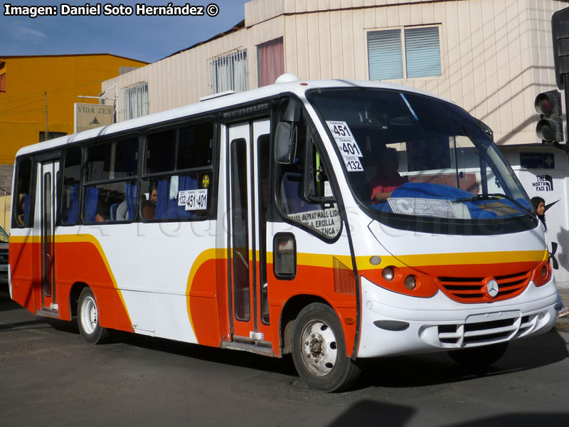 Neobus Thunder + / Mercedes Benz LO-915 / Línea Nº 177 S.A. (Calama)