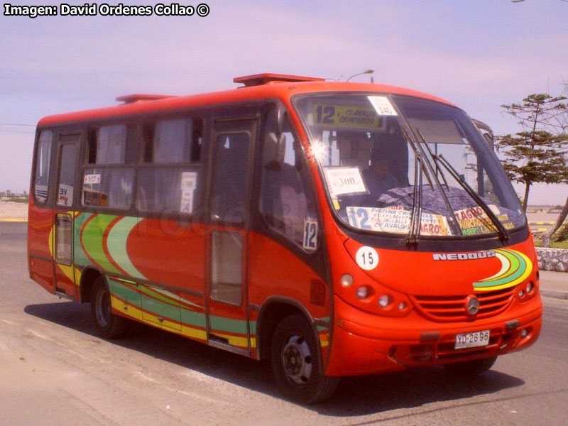 Neobus Thunder + / Mercedes Benz LO-712 / Taxibuses 7 y 8 (Recorrido N° 12) Arica