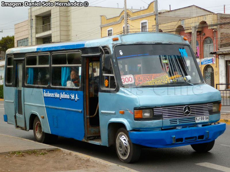 Caricar / Mercedes Benz LO-812 / Taxibuses San Antonio S.A.