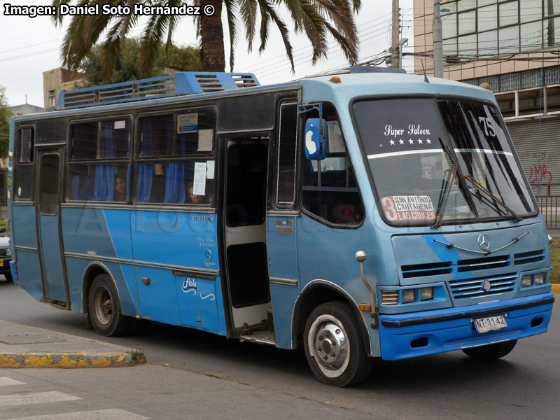 Caio Carolina V / Mercedes Benz LO-814 / Buses Amanecer S.A.