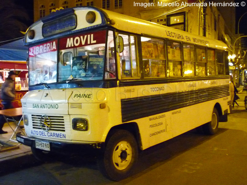 Blue Bird / Mercedes Benz LO-608D / Librería Móvil