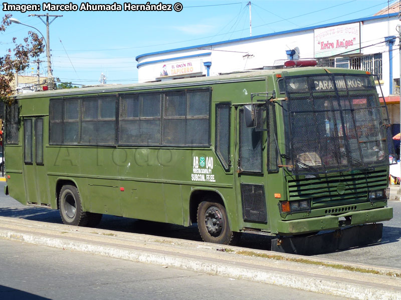 Caio Vitória / Mercedes Benz OF-1318 / Carabineros de Chile