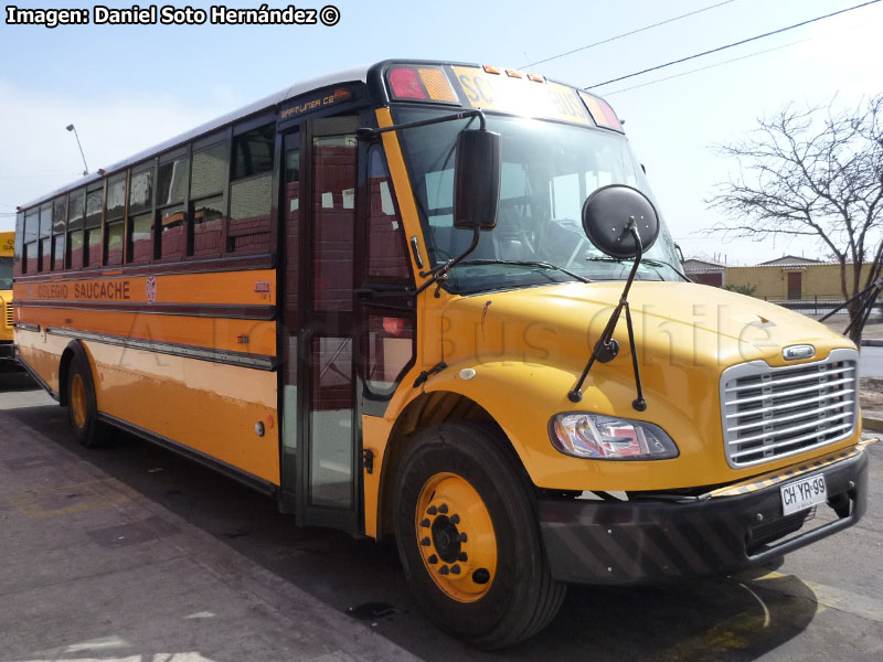 Thomas Saf-T-Liner C2 / Colegio Saucache de Arica