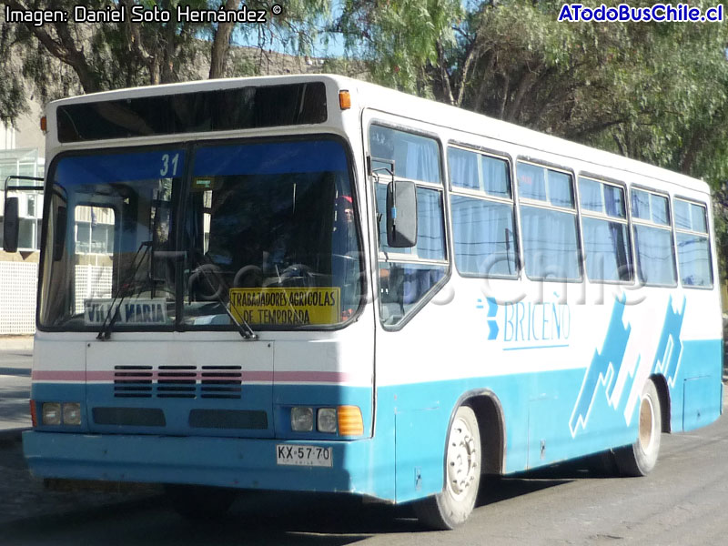 Cuatro Ases Metrópolis / Mercedes Benz OF-1115 / Buses Briceño