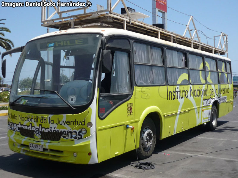 Neobus Spectrum / Mercedes Benz OF-1721 / INJUV Chile (Campaña Conectando a los Jóvenes 2009)