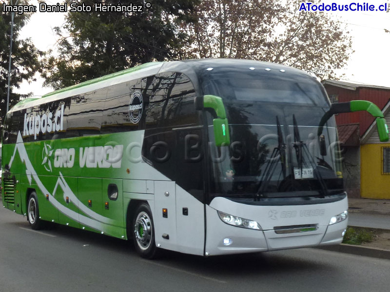 Young Man Starliner JNP6126L / Transportes Oro Verde