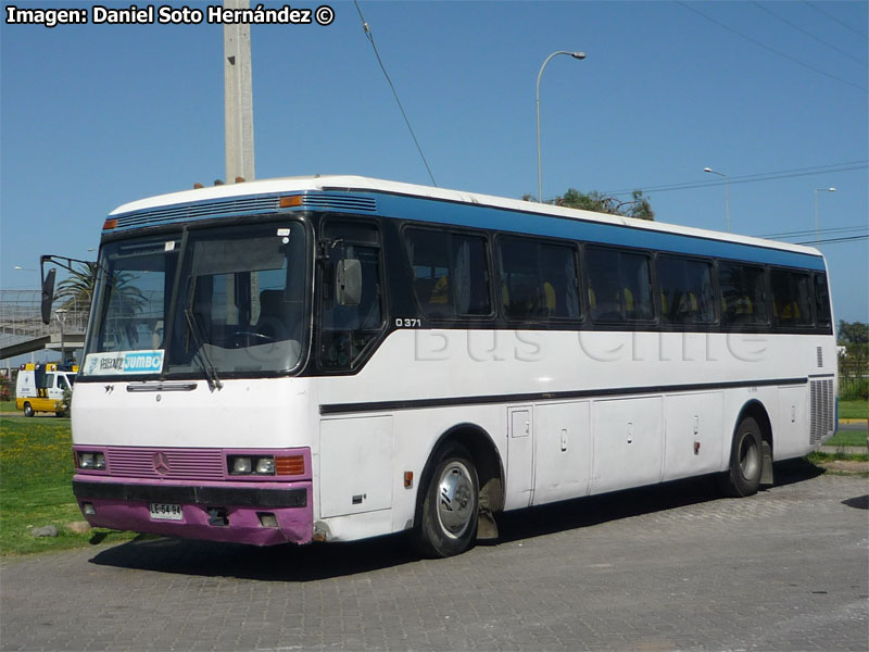 Mercedes Benz O-371RS / Particular (Al Servicio de Cencosud Retail S.A.)