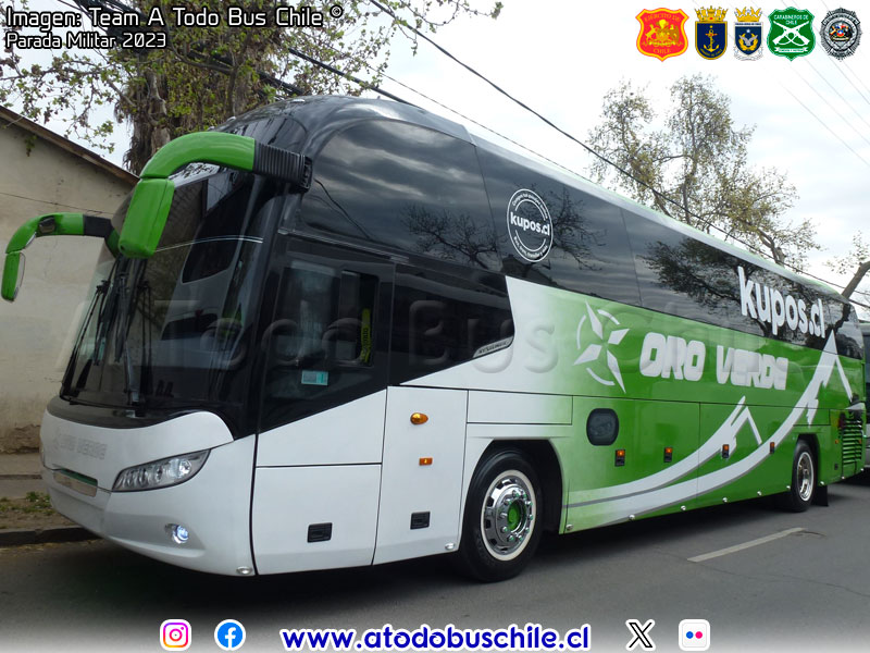 Young Man Starliner JNP6126L / Transportes Oro Verde