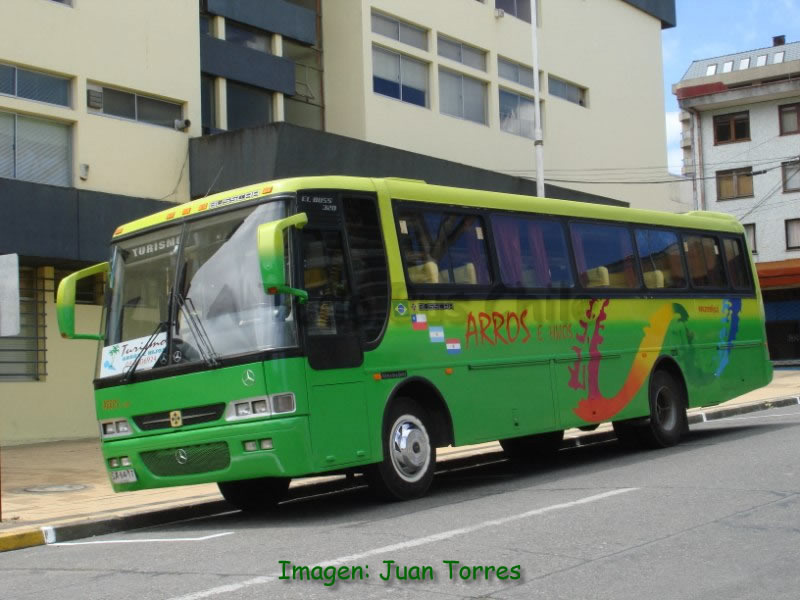 Busscar El Buss 320 / Mercedes Benz OF-1318 / Turismo Arros e Hijos