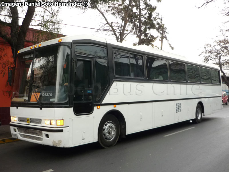 Busscar Jum Buss 340 / Volvo B-10M / Particular