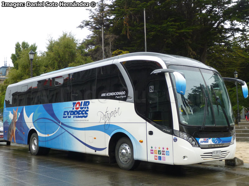 Neobus New Road N10 360 / Mercedes Benz OF-1724 BlueTec5 / Tour Express