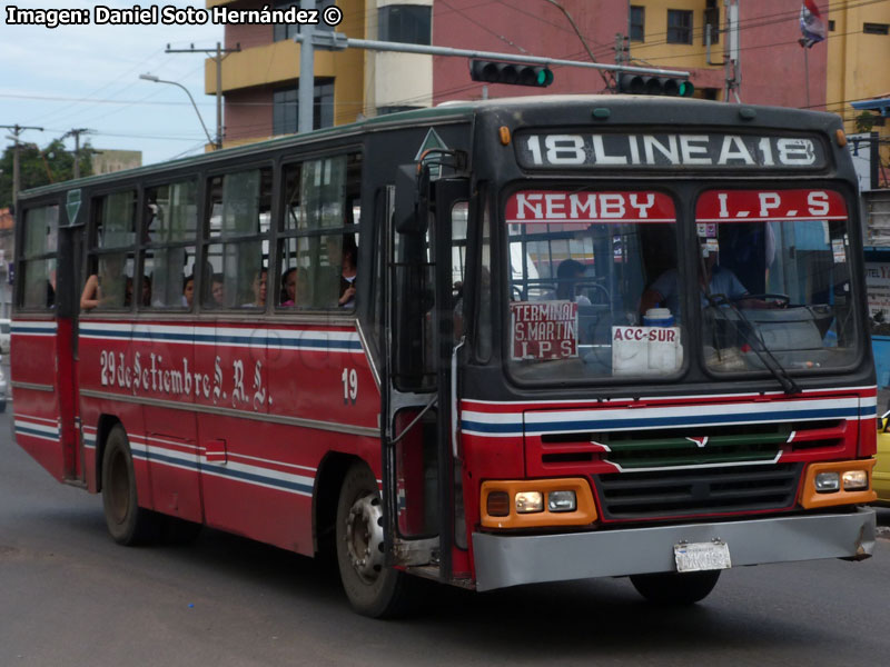 Caio Vitória / Mercedes Benz OF-1318 / Línea Nº 18 Asunción (Paraguay)