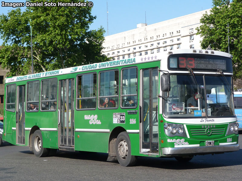 Carrocerías La Favorita / Mercedes Benz OH-1618L-SB / Línea N° 33 Remedios de Escalada - Ciudad Universitaria (Buenos Aires - Argentina)