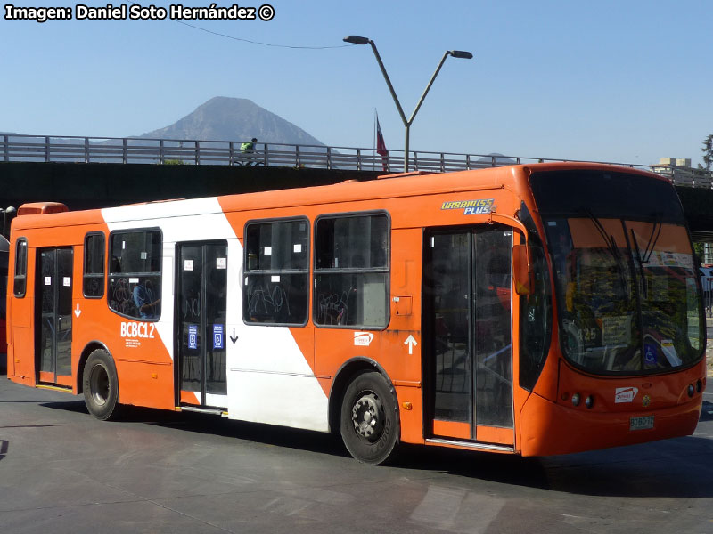 Busscar Urbanuss Pluss / Volvo B-7R-LE / Servicio Troncal 425