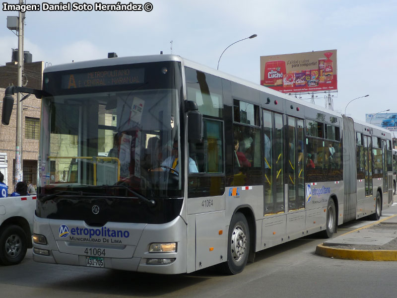 Bonluck Bus JXK6181 / Modasa / Línea A Naranjal - Estación Central BRT Metropolitano de Lima (Perú)