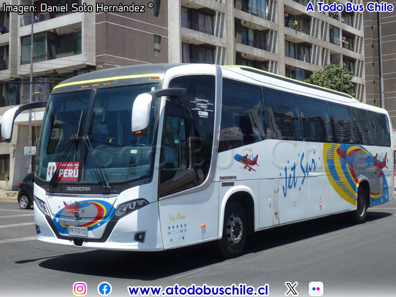 Busscar Vissta Buss 340 / Mercedes Benz O-500RS-1936 BlueTec5 / Jet Sur (Al servicio de la Selección Peruana de Fútbol Femenino)