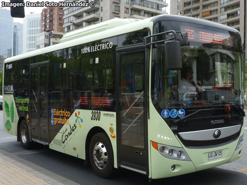 Yutong E-8 / Tandem -Transporte Vecinal Las Condes