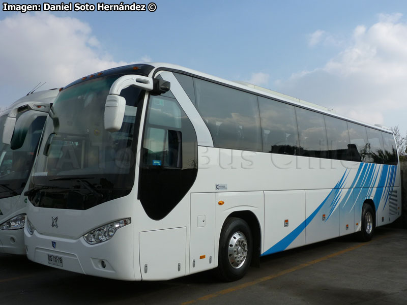 Golden Dragon Bus XML6129J12 / Turismo Yanguas